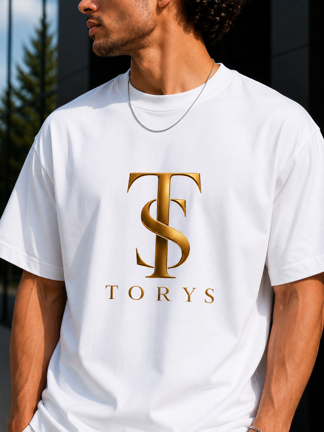 TORYS Monogram Gold – T-shirt Blanc Premium