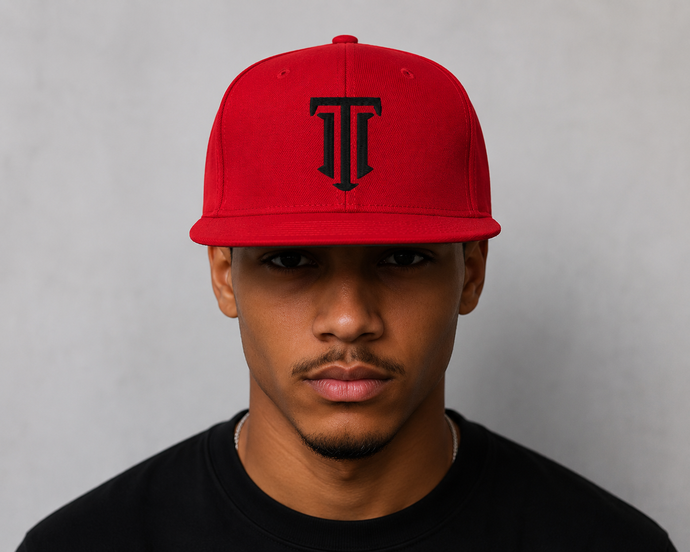 TORYS™ Signature Cap – Rouge & Noir